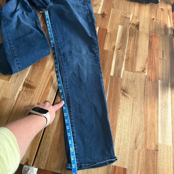 Levi’s Classic Straight Leg Jeans - Picture 8 of 8